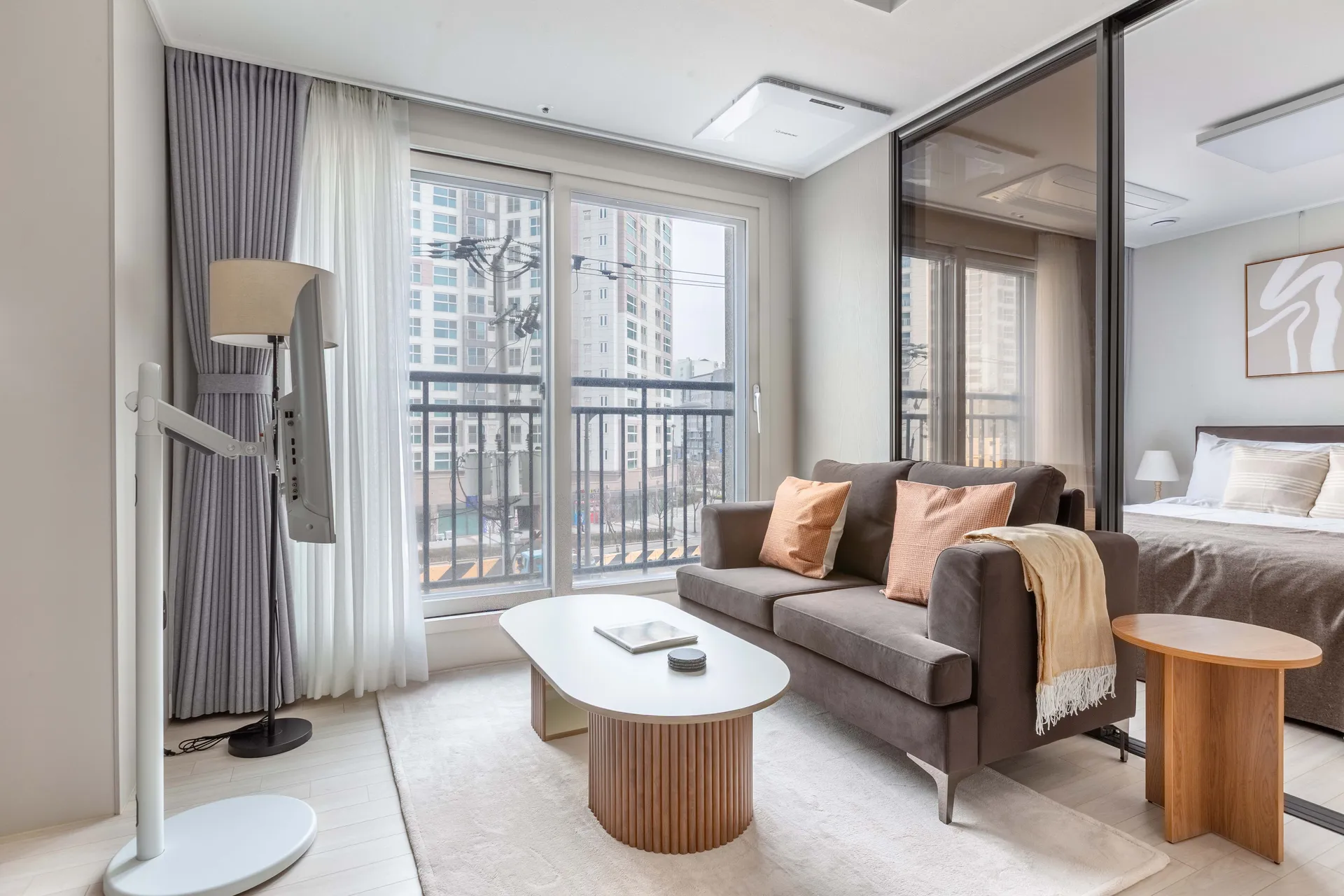 Compact One-Bedroom Home near Seoul Gimpo International Airport