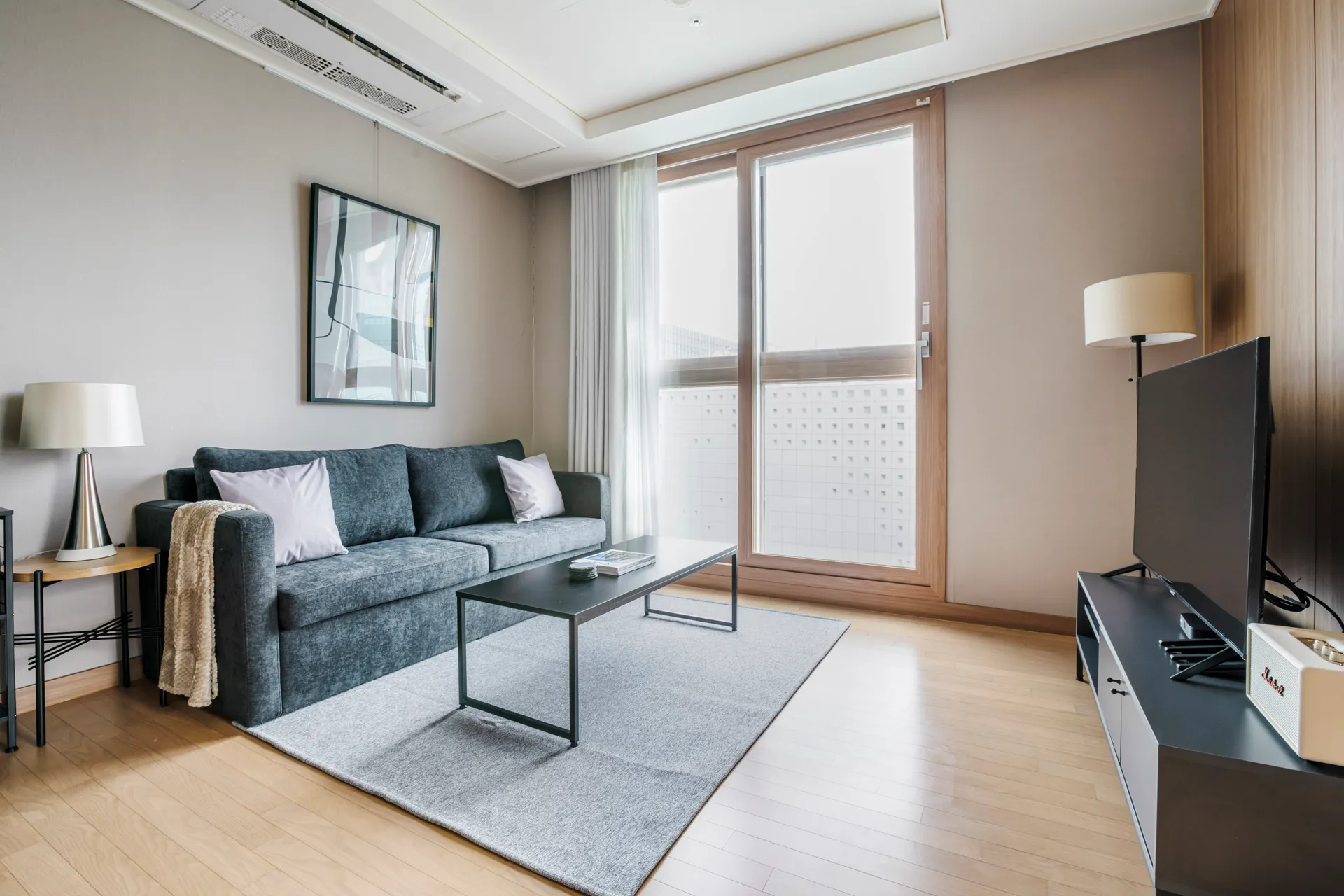 High-Floor Two-Bedroom Home in Sangam-dong