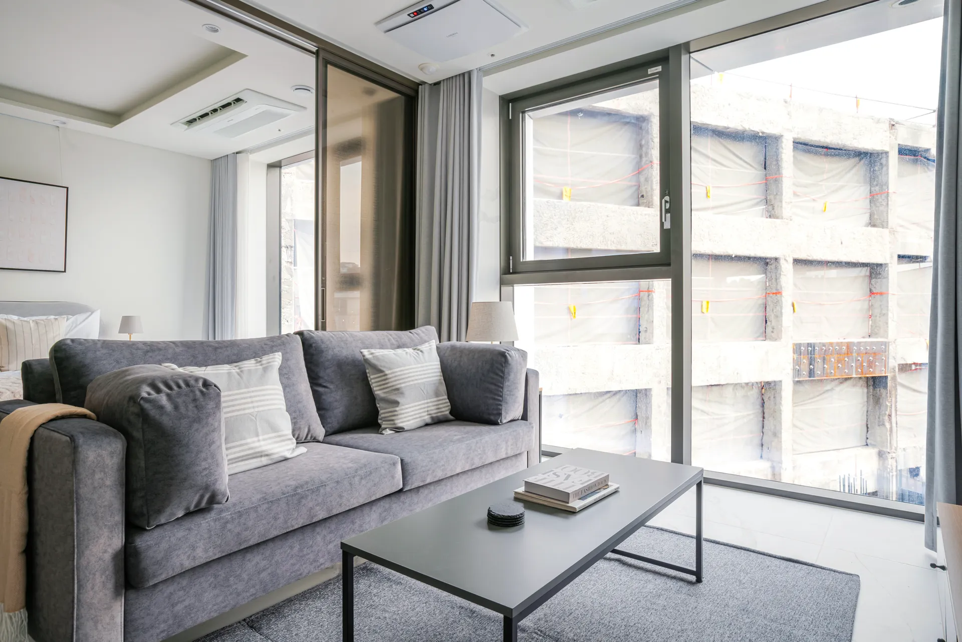 One-Bedroom Home between Namsan & the Han River