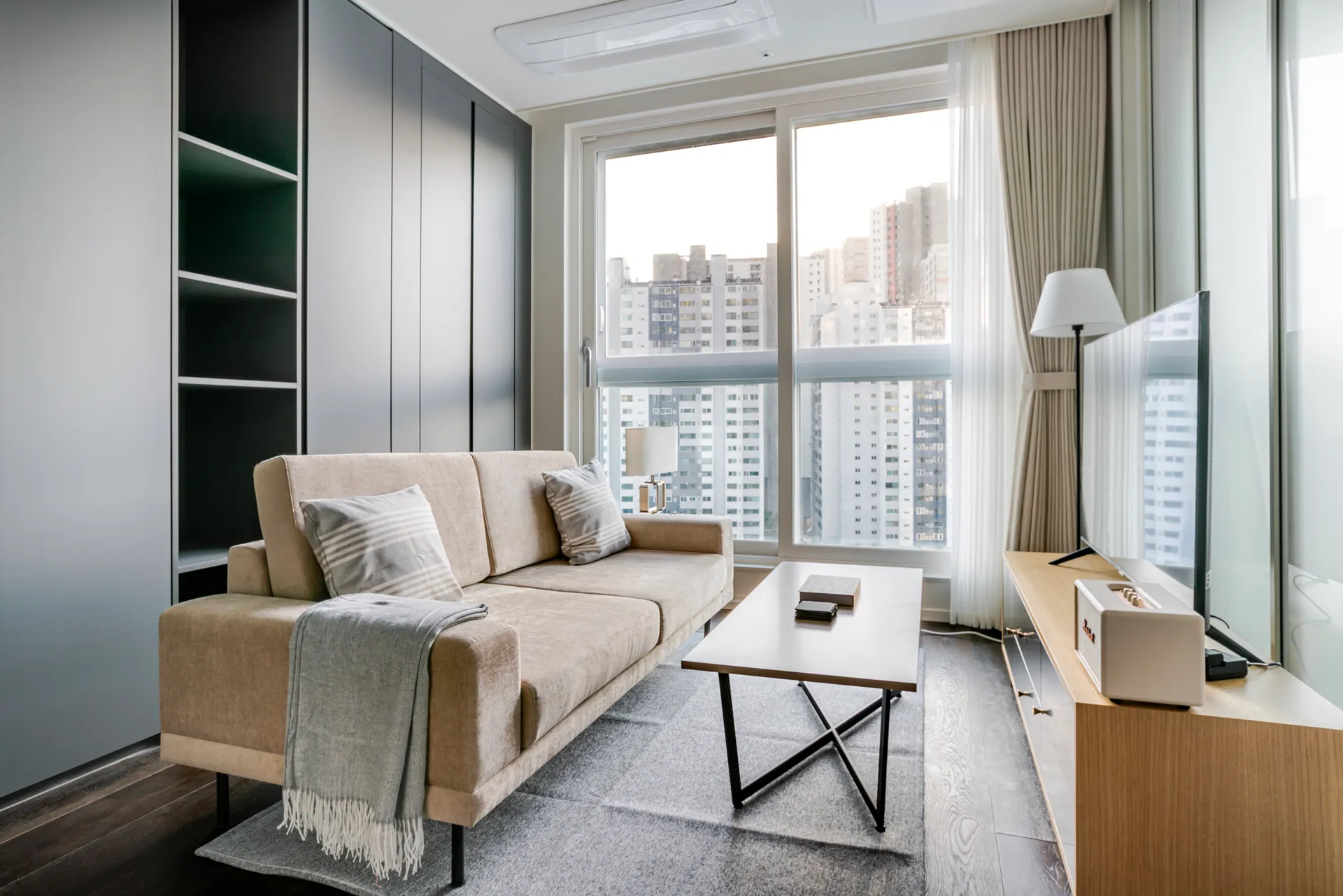 One-Bedroom Home near Sinchon Station