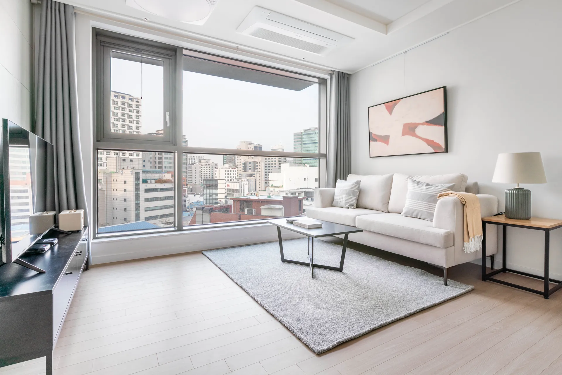 Compact One-Bedroom Home near Myeongdong & Chungmuro