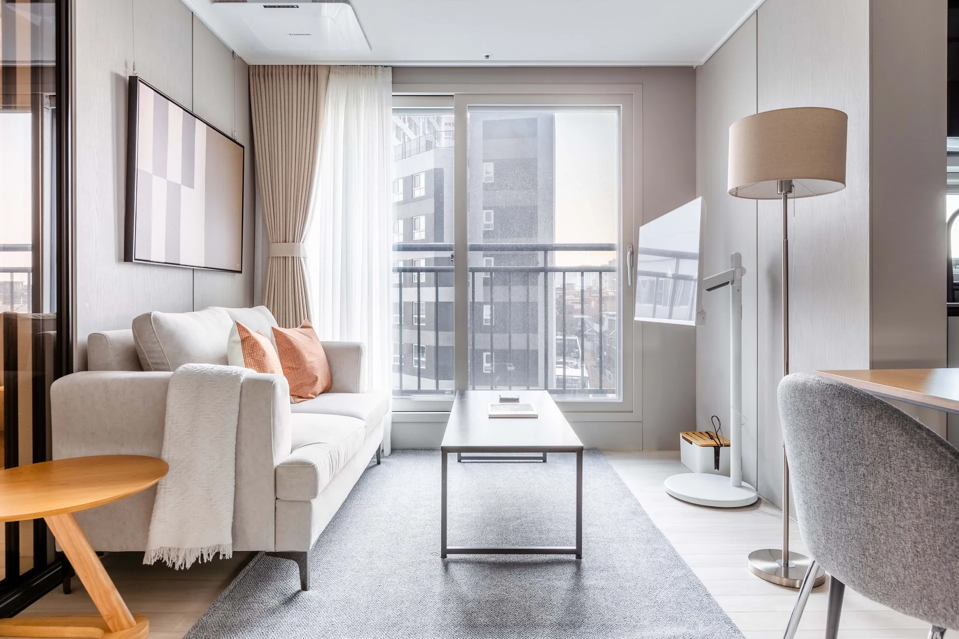 One-Bedroom Home near Seoul Gimpo International Airport