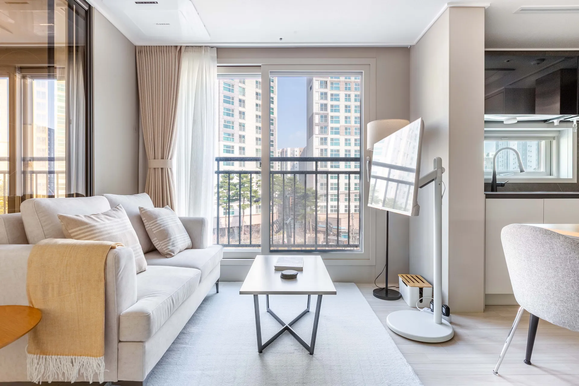 Compact One-Bedroom Home near Seoul Gimpo International Airport
