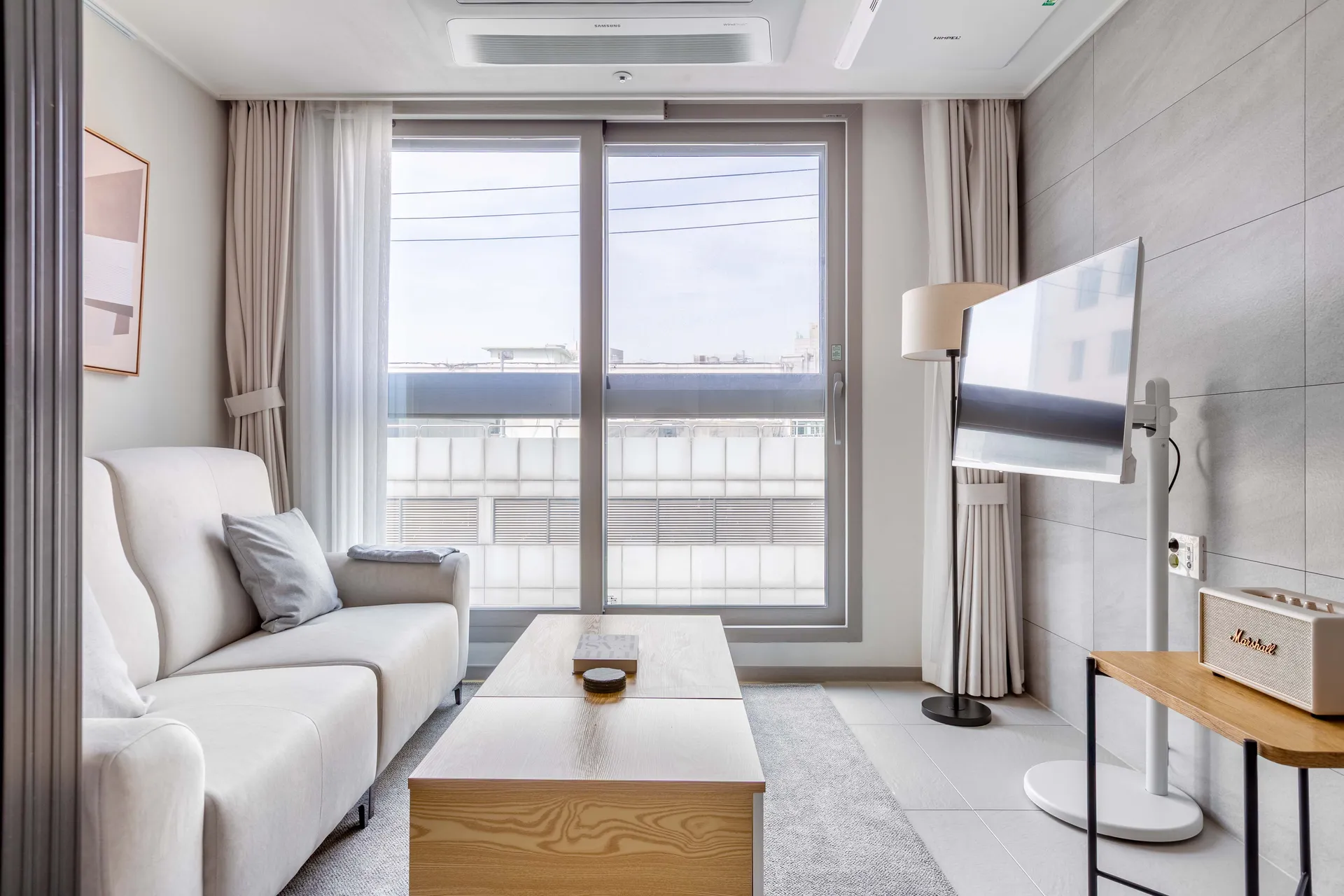 Compact One-Bedroom Home near Gwangjang Market & Dongdaemun