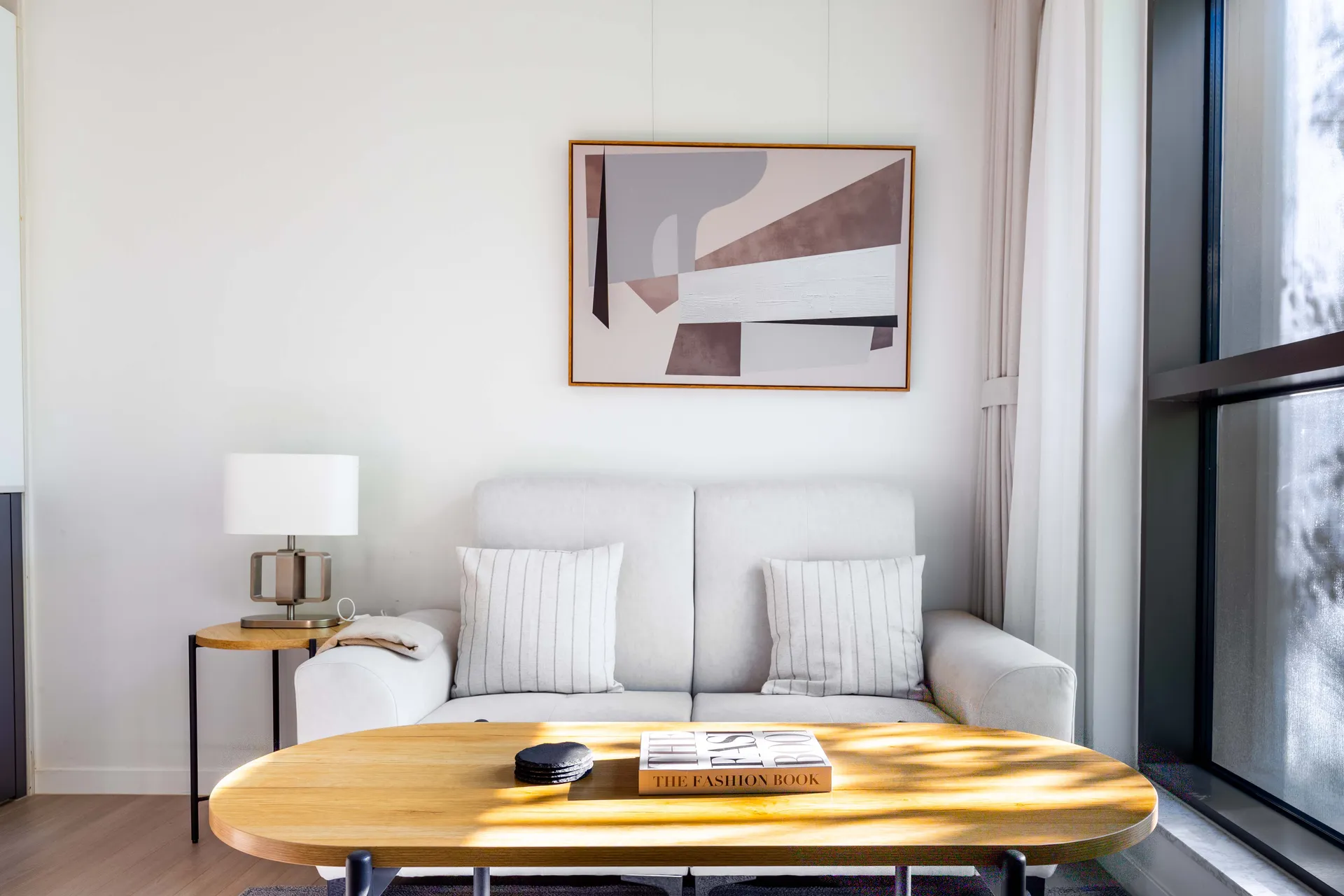 Spacious One-Bedroom Home near Myeongdong & Chungmuro